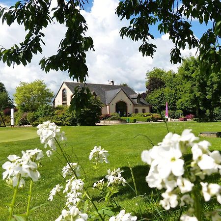 Отель Anjou Golf And Country Club Шампинье Экстерьер фото